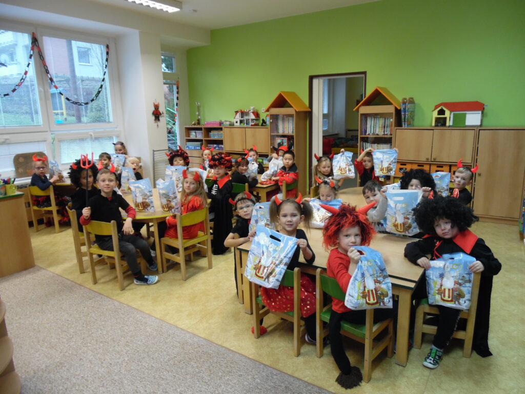 děti dostaly mikulášskou nadílku