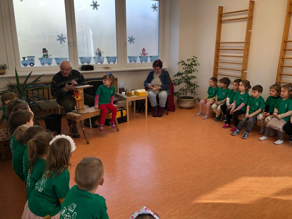 děti a prarodiče ve školce